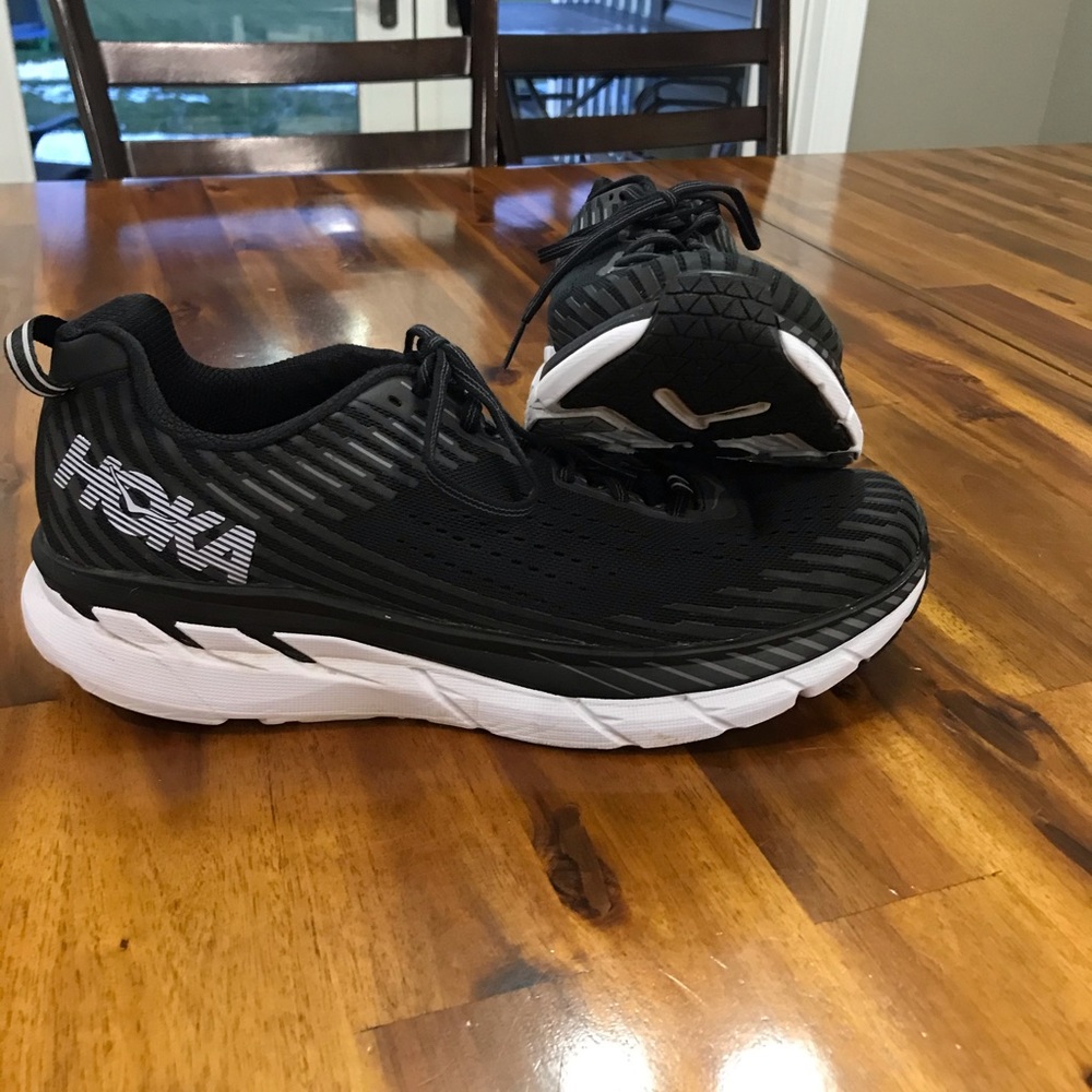 Hoka One One Clifton 5